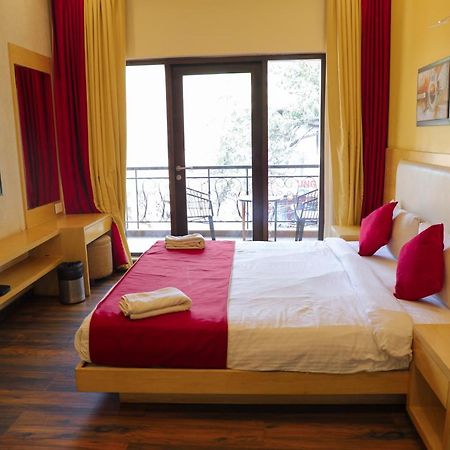 Rosetum Hotel, Anjuna Bagian luar foto