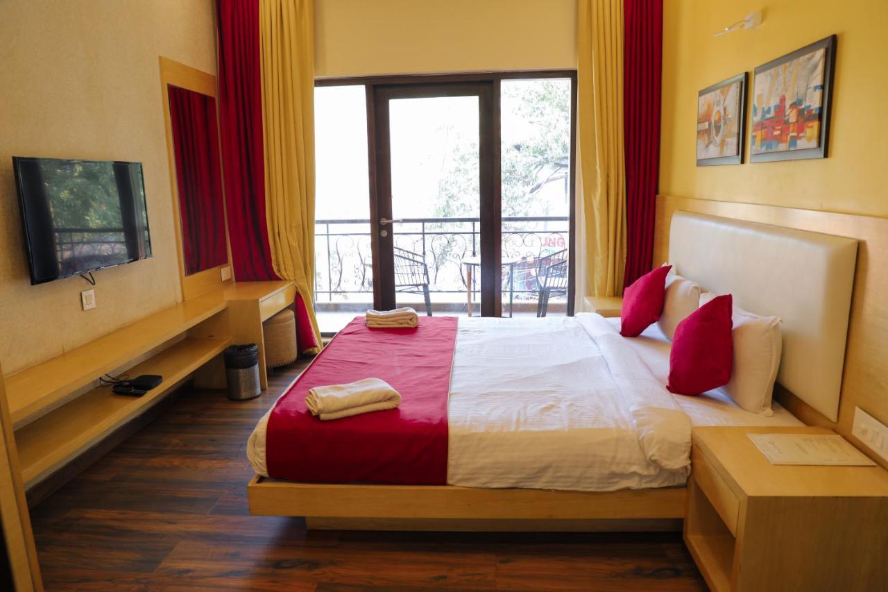 Rosetum Hotel, Anjuna Bagian luar foto