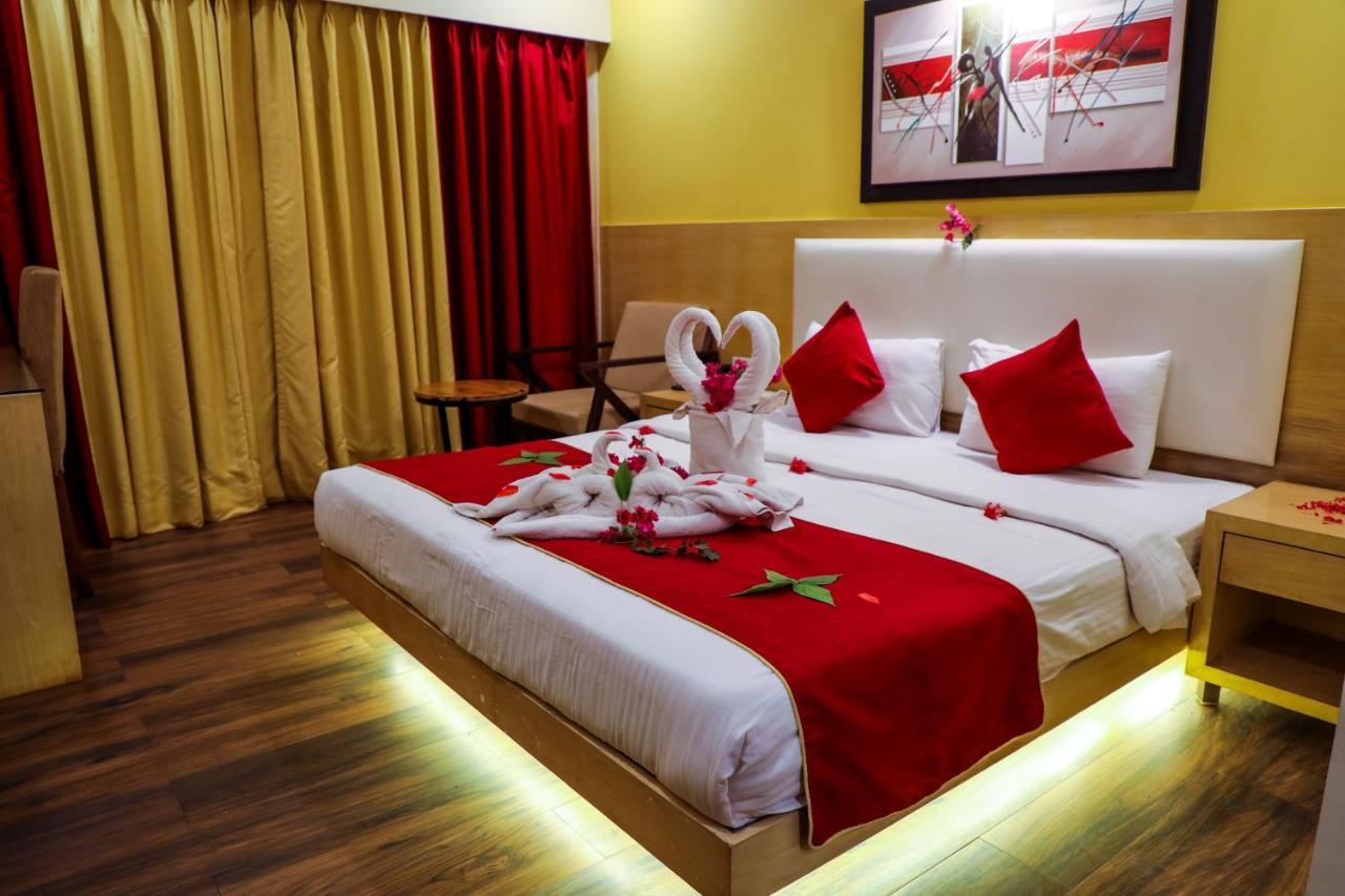 Rosetum Hotel, Anjuna Bagian luar foto