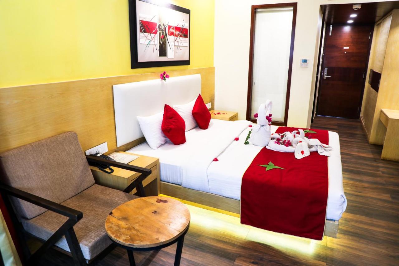 Rosetum Hotel, Anjuna Bagian luar foto