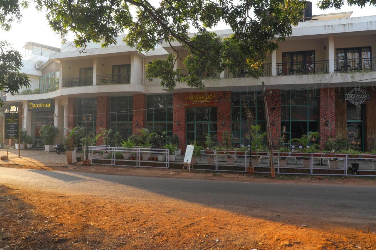 Rosetum Hotel, Anjuna Bagian luar foto